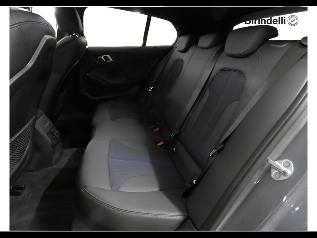 BMW Serie 1 (F40) - 118d 5p. Msport