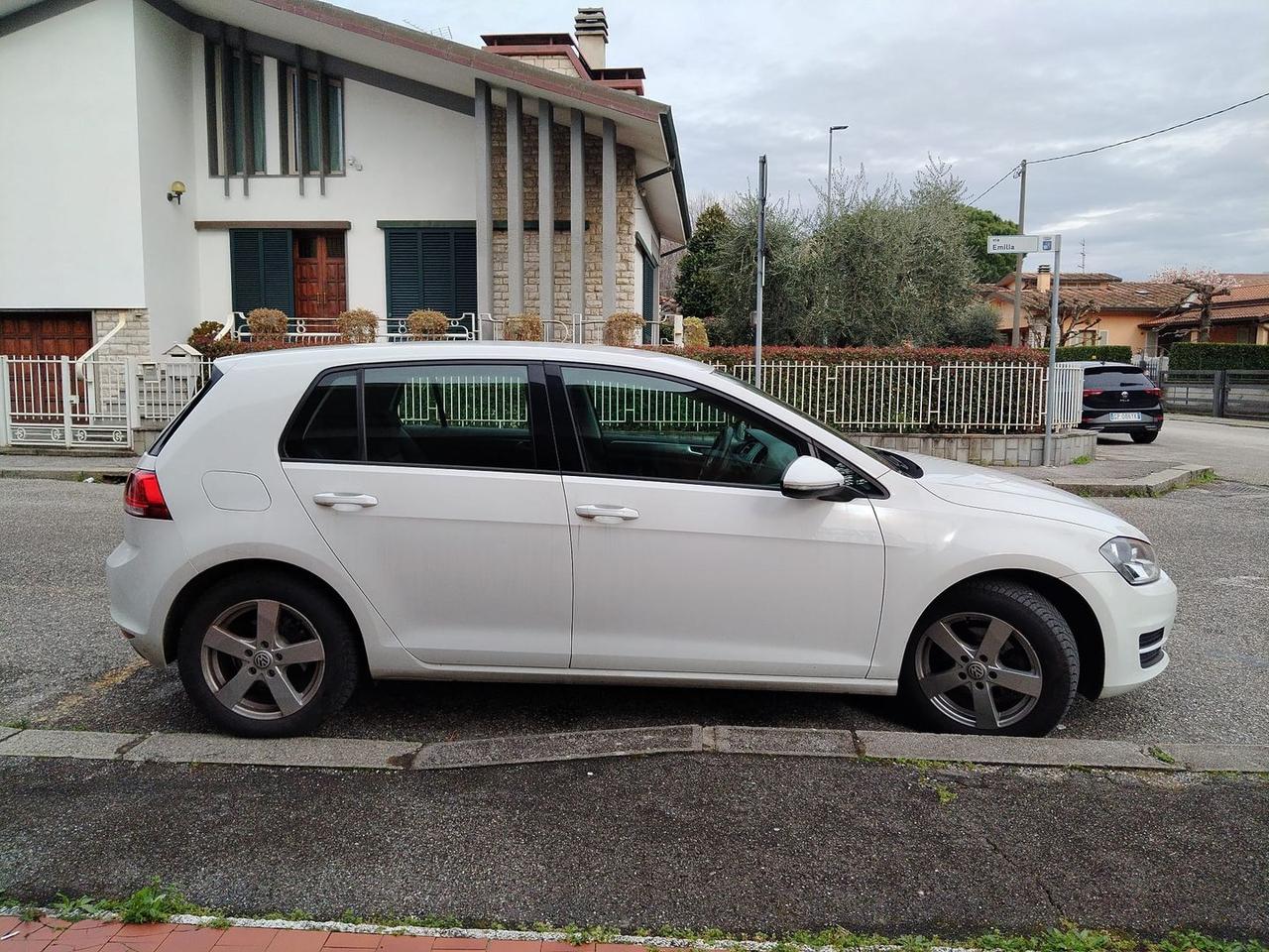 Volkswagen Golf Trendline 1.6 TDI BlueMotion