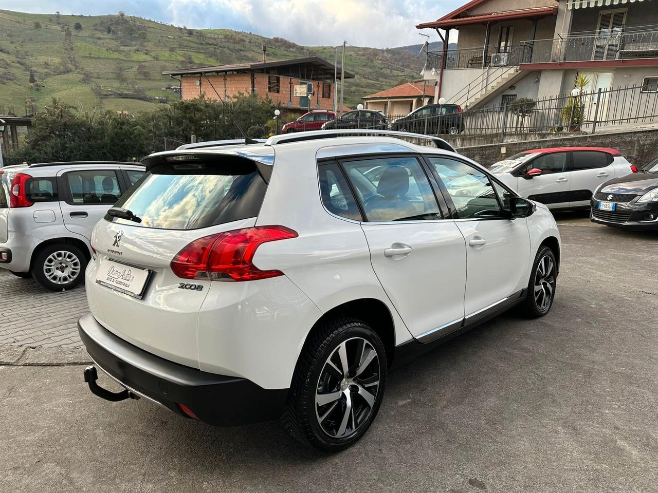 Peugeot 2008 BlueHDi 100 Allure