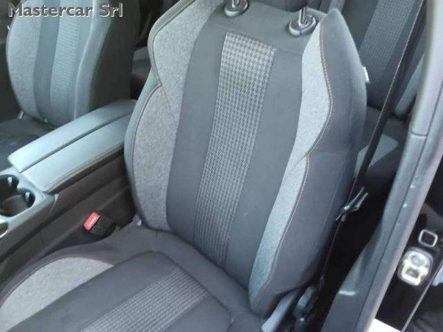 PEUGEOT 3008 3008 1.5 bluehdi Active RESTYLING MY20 - GE758SW