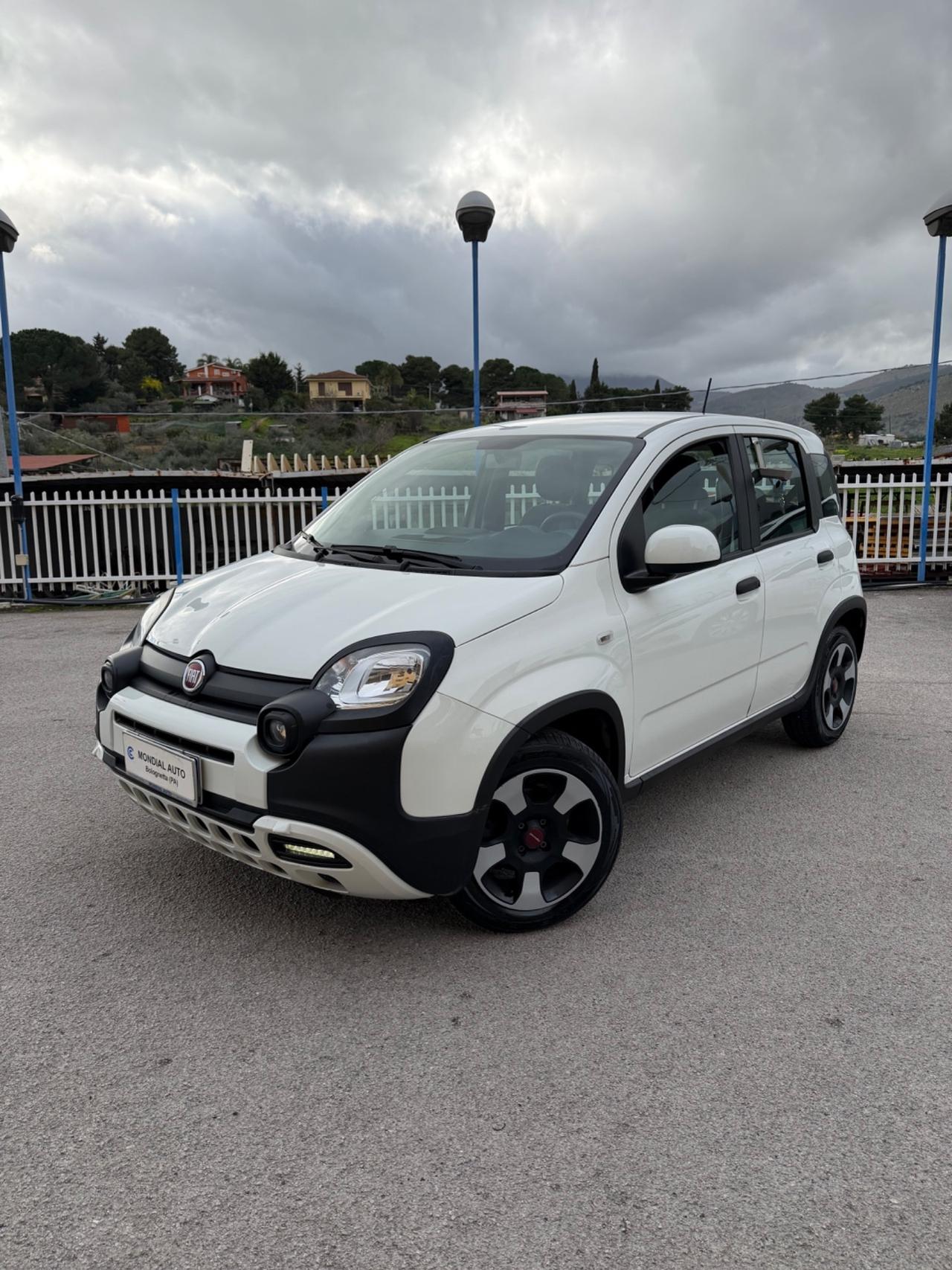 Fiat Panda Cross 1.0 FireFly 70cv Hybrid 2023