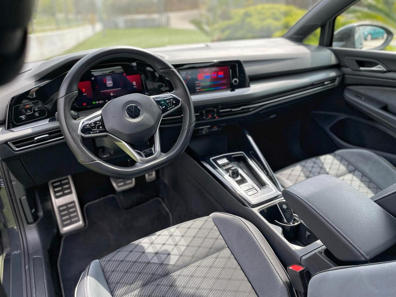 Volkswagen Golf 2.0 TDI 150 CV DSG SCR R-Line