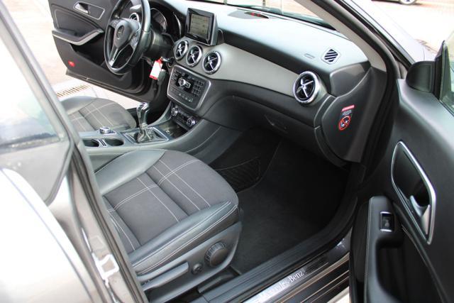 MERCEDES-BENZ CLA 200 CDI Sport TETTO-18"-KAMERA