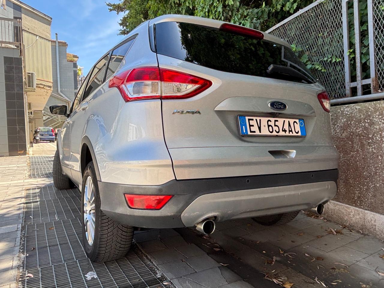 Ford Kuga 2.0 TDCI 163 CV 4WD Powershift Titanium