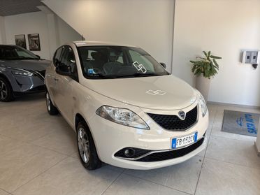 Lancia Ypsilon 0.9 TwinAir 85 CV 5 porte Metano Ecochic Platinum