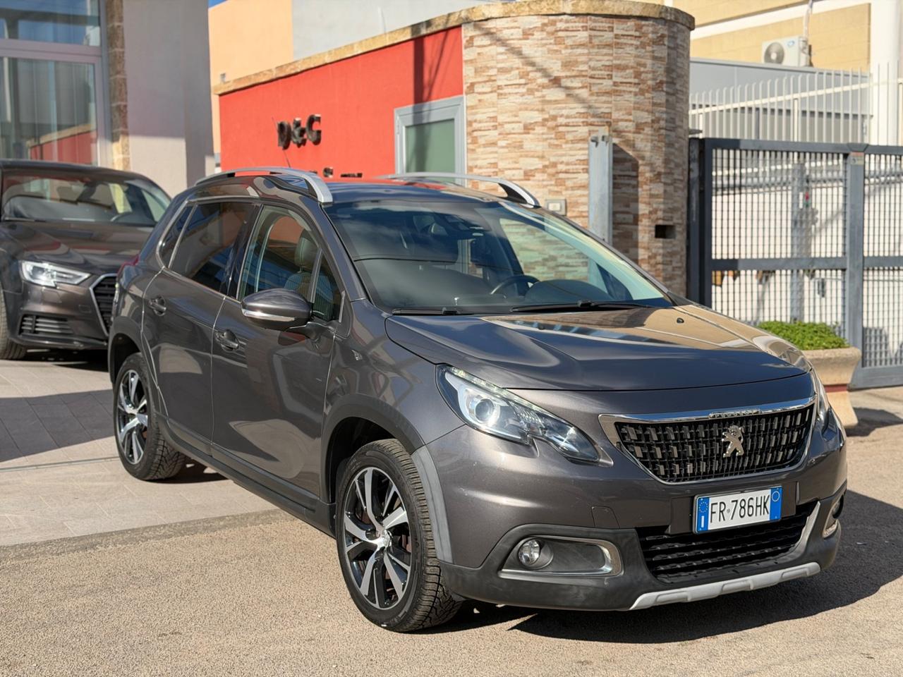 Peugeot 2008 ALLURE 1.5 100 cv-2018/NAVI/PELLE