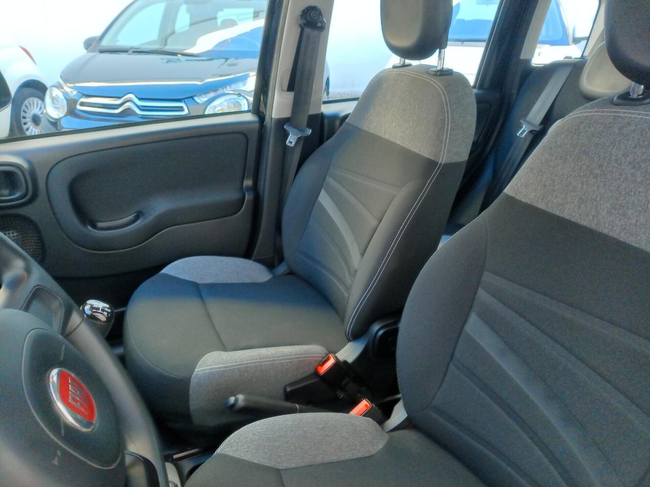 Fiat Panda 1.2 Connected by Wind