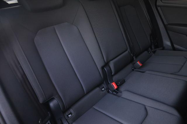 AUDI Q3 35 TDI quattro S tronic Business