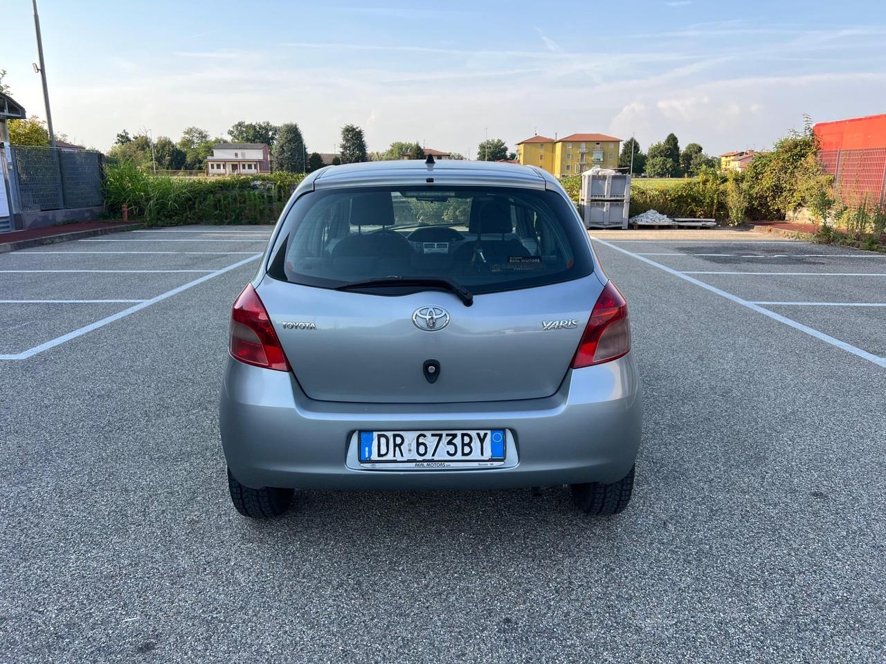 Toyota Yaris 1.0 5 porte Sol