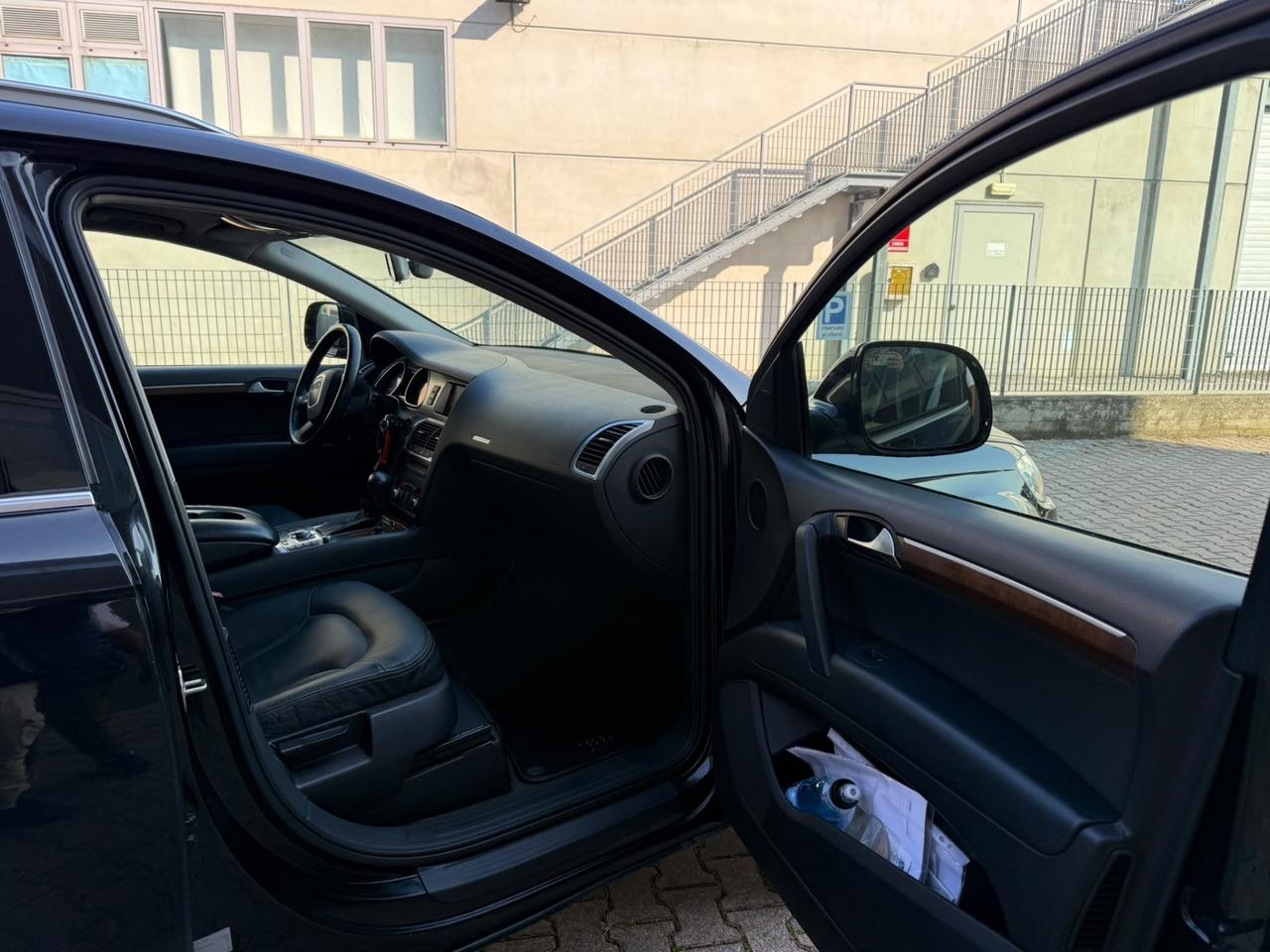 Audi Q7 3.0 V6 TDI 233CV quattro tiptronic GANCIO TRAINO
