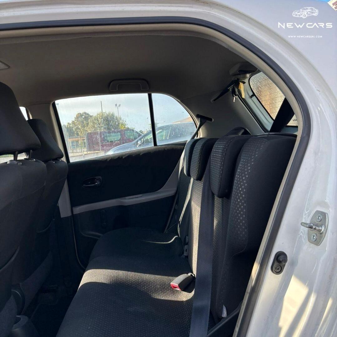 Toyota Yaris 1.0 5 porte Sol