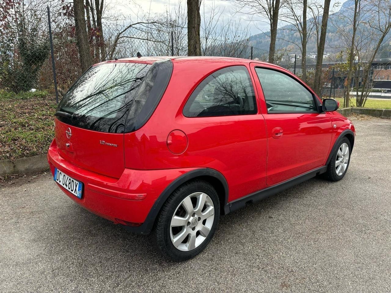 Opel Corsa 1.2 3 porte Sport NEOPATENTATI