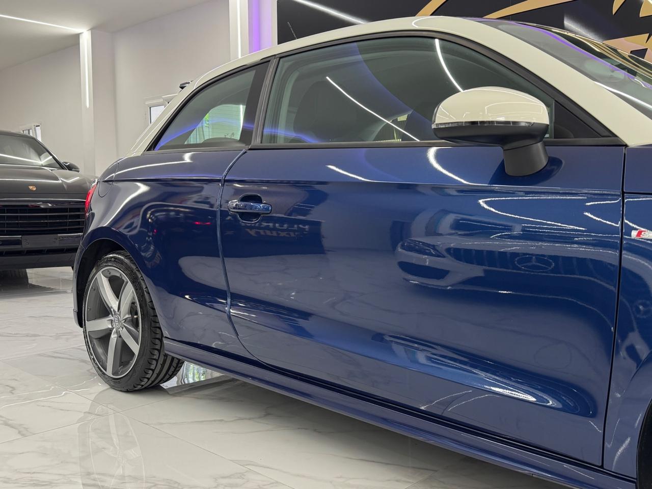 Audi A1 1.6 TDI 105 CV S-line Full Optional