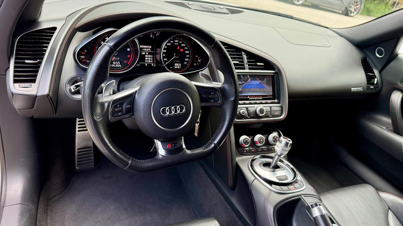Audi R8 Spyder 5.2 V10 FSI quattro R tronic