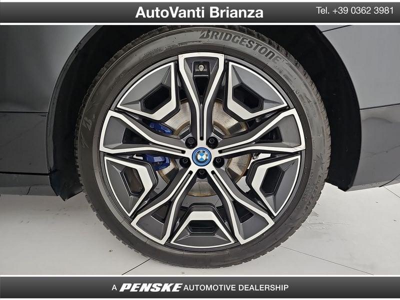 BMW iX xDrive40 Pacchetto Sportivo