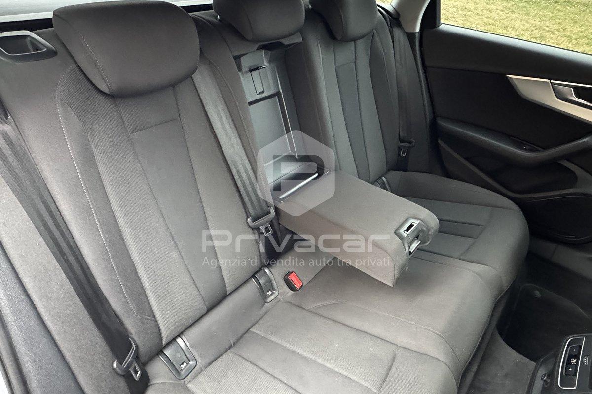 AUDI A4 Avant 2.0 TDI 190 CV ultra S tronic Design