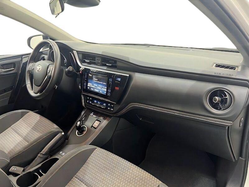 Toyota Auris 1.8 Hybrid Style