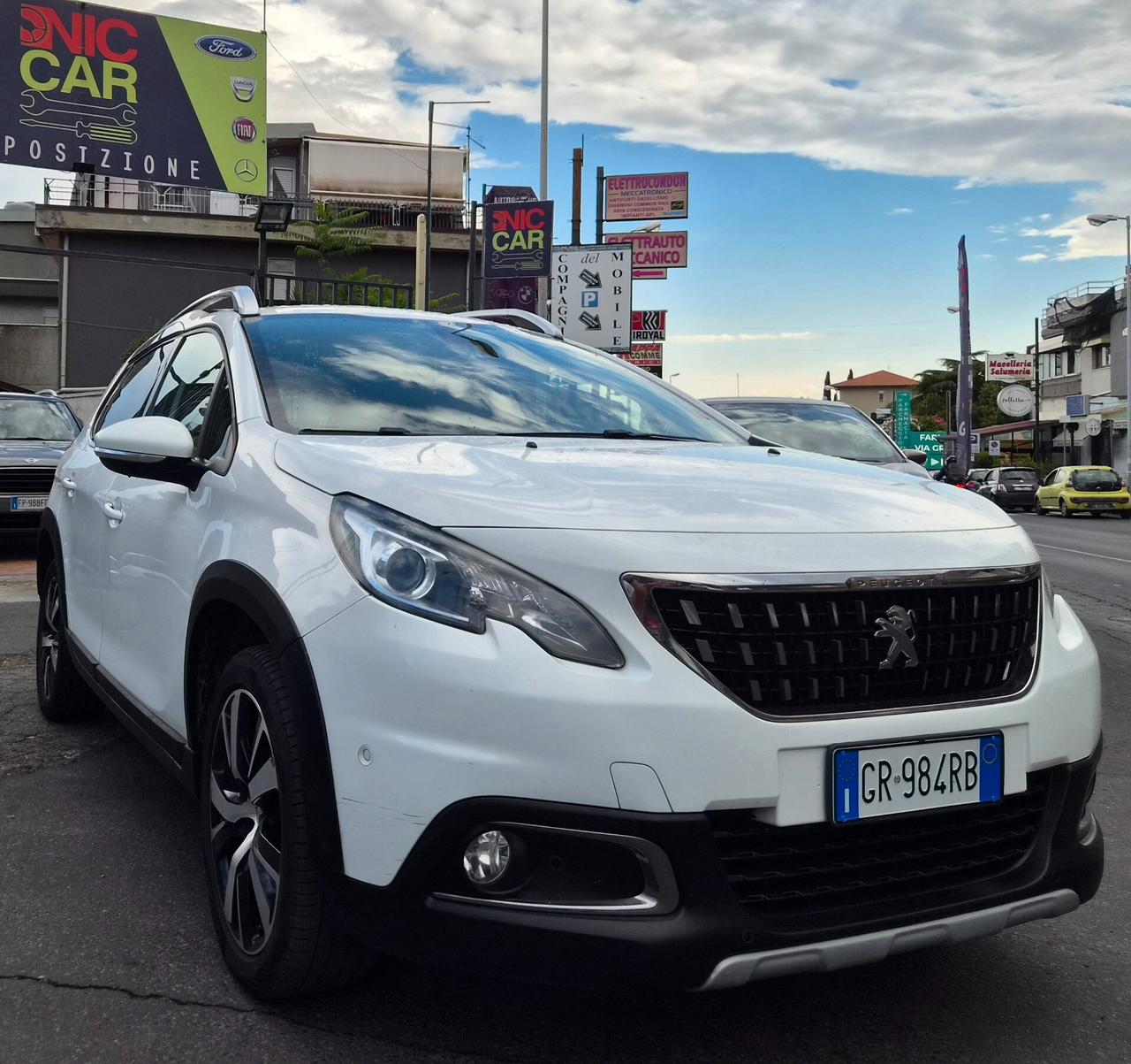 Peugeot 2008 BlueHDi 100 Allure