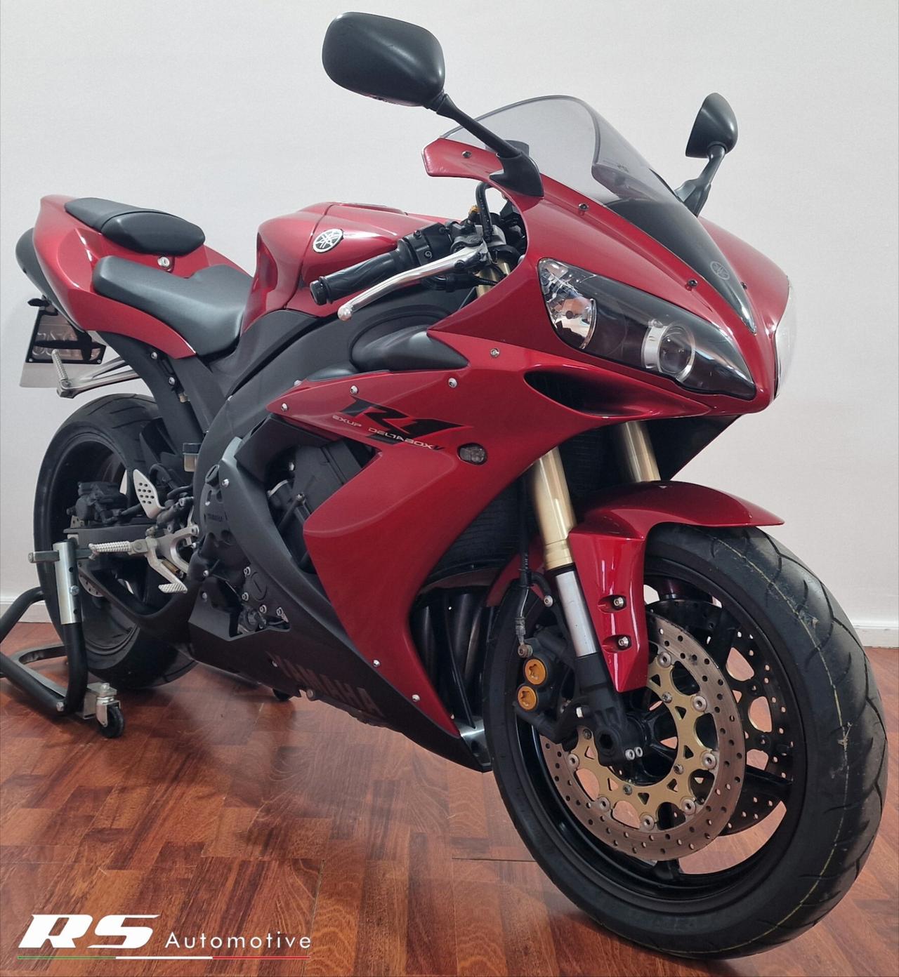 Yamaha YZF R1