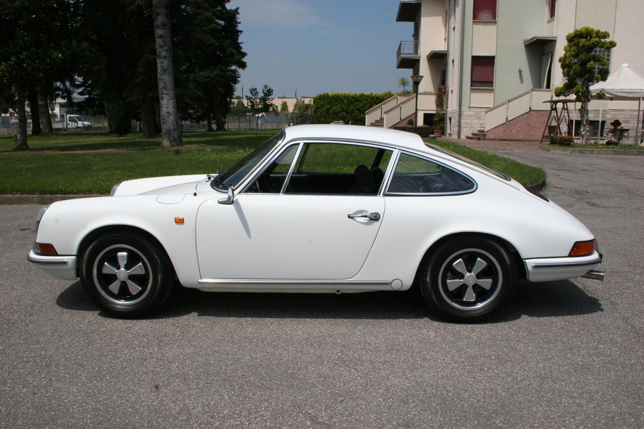 PORSCHE 911 T 2.4 coupe