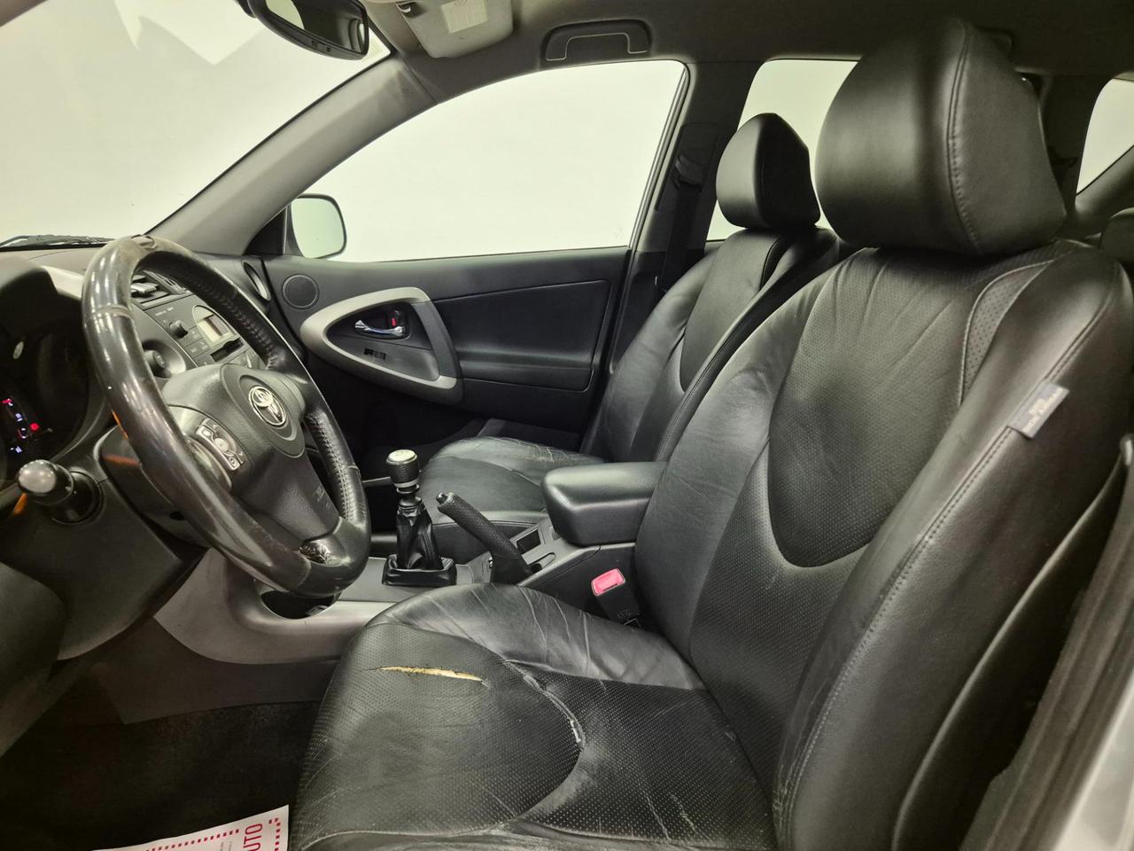 Toyota RAV4 5 Porte RAV4 2.2 d-4d Luxury 4WD 177cv - Clima Auto - Keyless