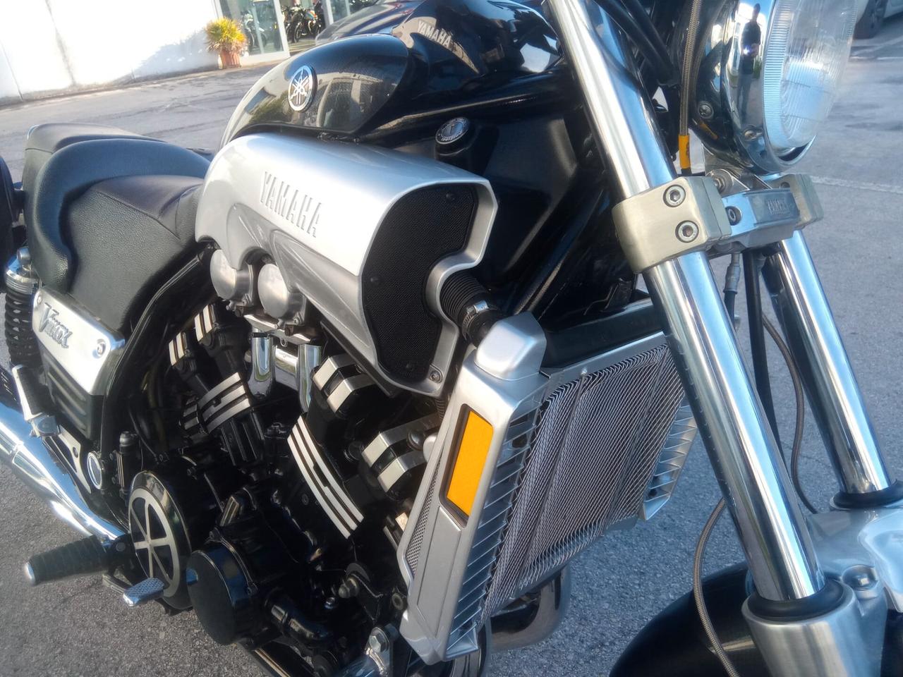 Yamaha VMAX 1200