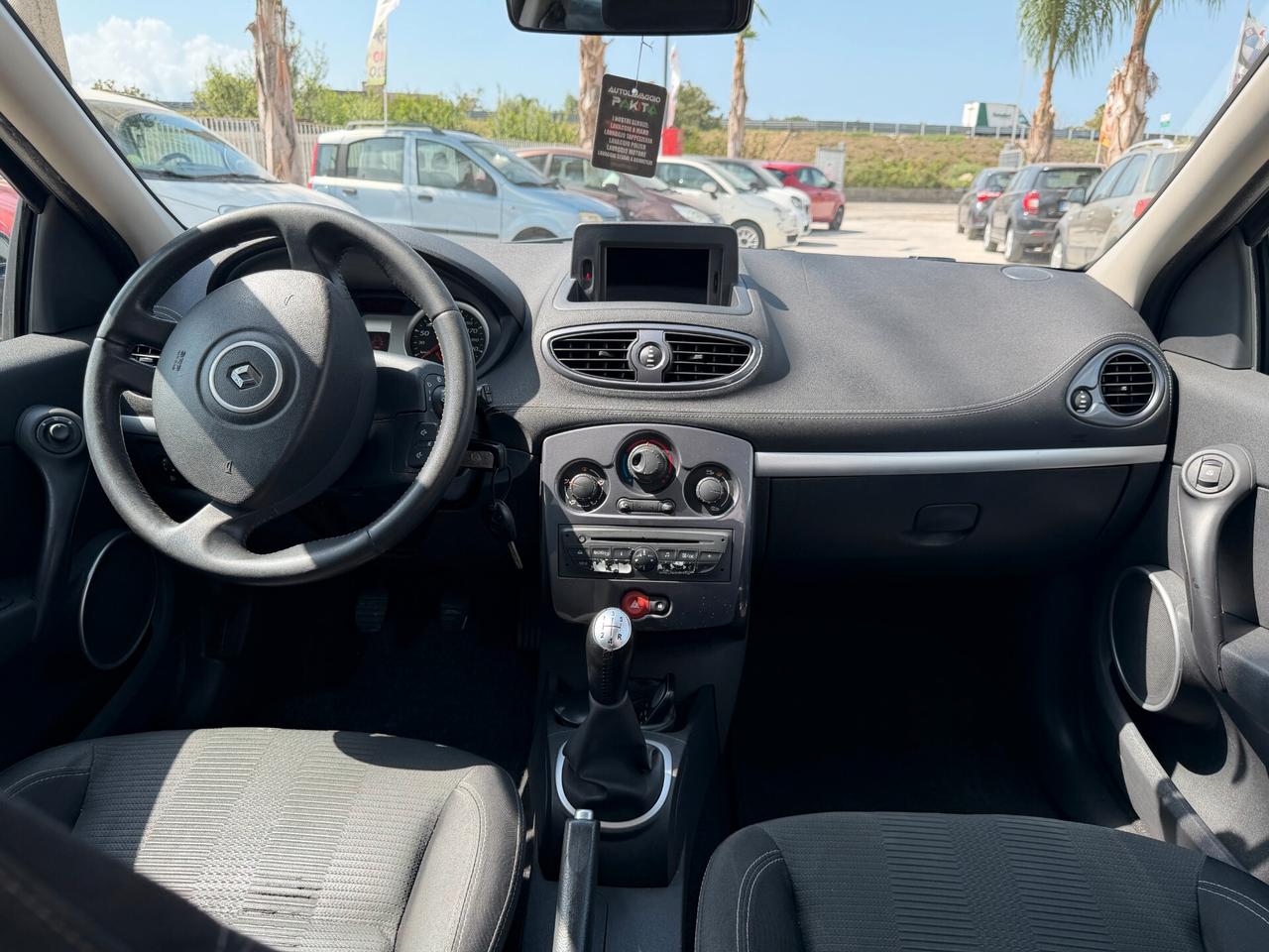 RENAULT CLIO 2010 1.2 BENZINA 101 CV