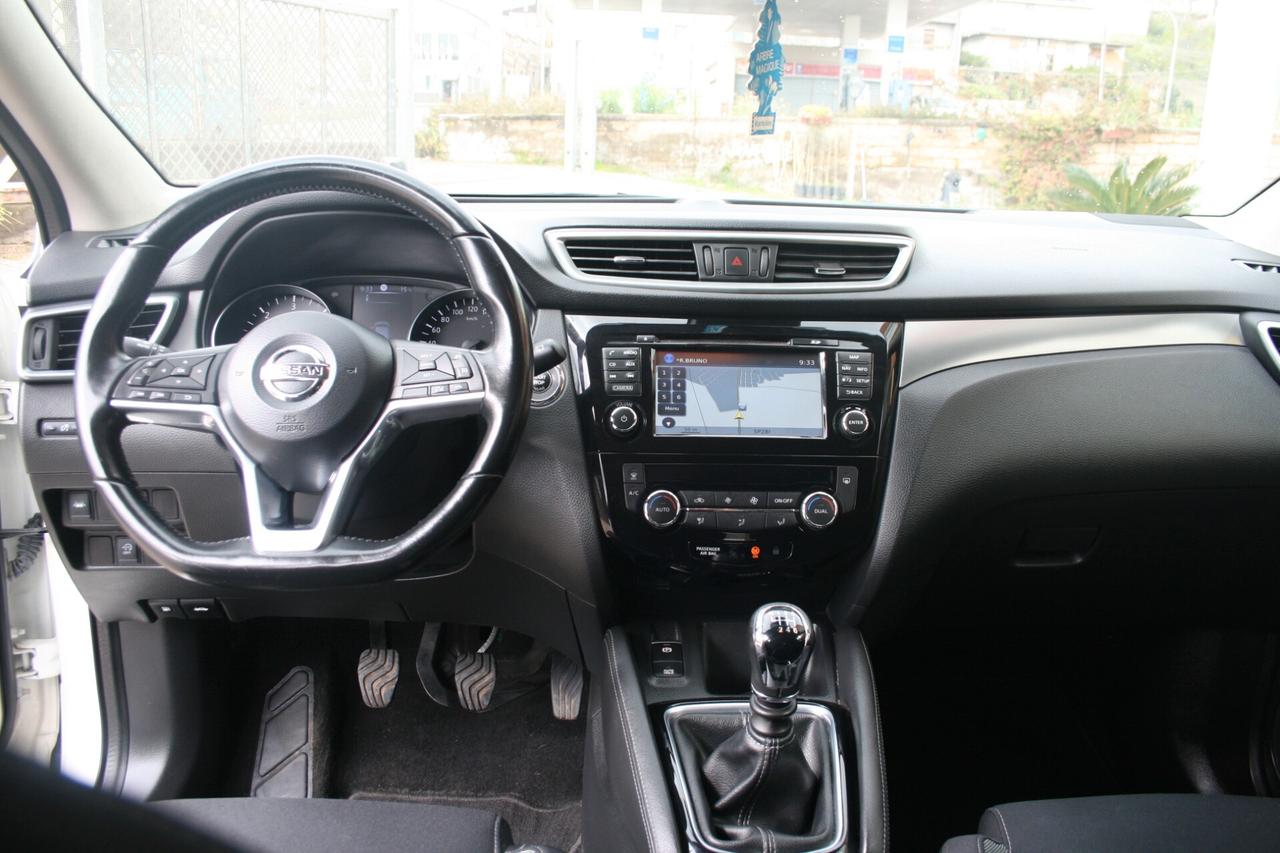 Nissan Qashqai 1.5 dCi Tekna con Tetto Panoramico.