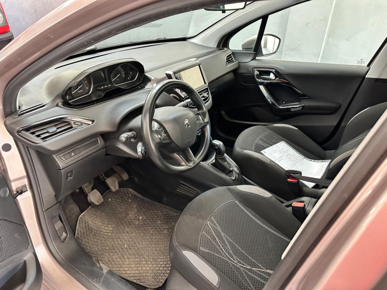 Peugeot 208 1.4 HDi 68 CV 5 porte Allure