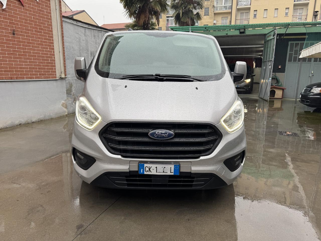 FORD TRANSIT CUSTOM 2.0 TDI 136 CV AUTOCARRO N1 6 POSTI