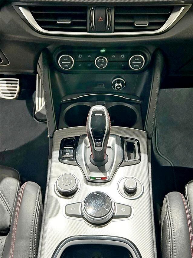 Alfa Romeo Stelvio 2.2 Turbodiesel 210 CV AT8 Q4 Competizione