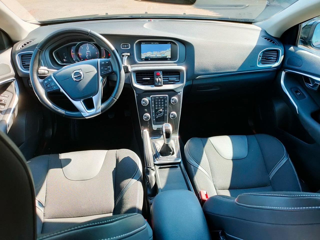 Volvo V40 D2 Momentum PERFETTA