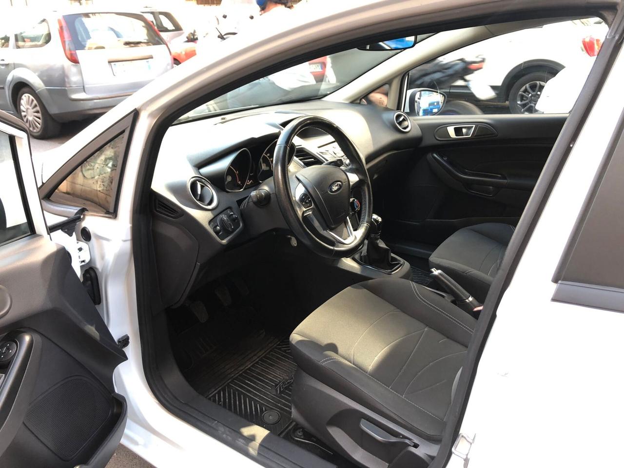 Ford Fiesta 1.5 TDCi 75CV 5 porte Business