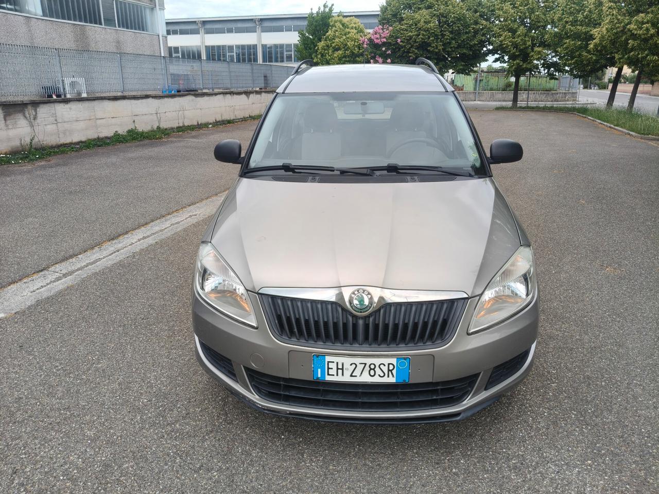 Skoda Roomster 1.2 SOLAMENTE 73.000 KM