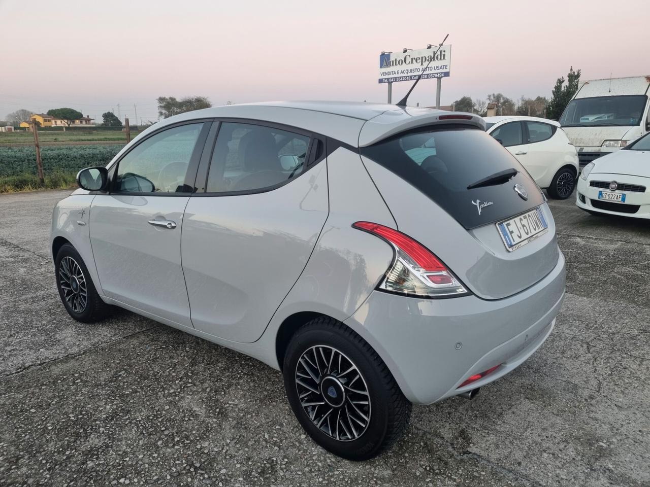 Lancia Ypsilon 1.2 69 CV 5 porte MYA "NEOPATENTATI"