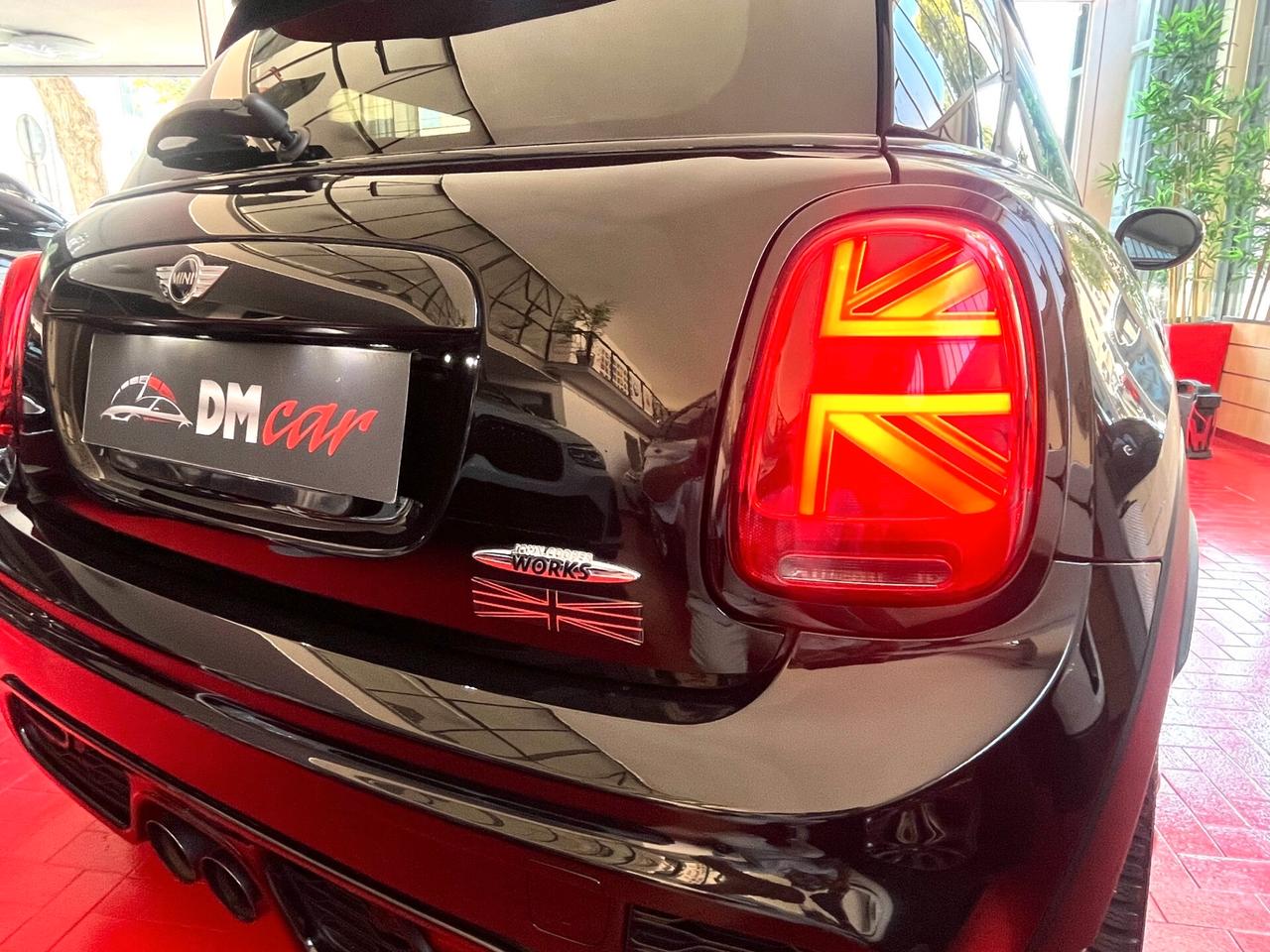 MINI JOHN COOPER WORKS 2.0 231CV Cambio automatico Navigatore Cerchi GARANZIA 12 MESI