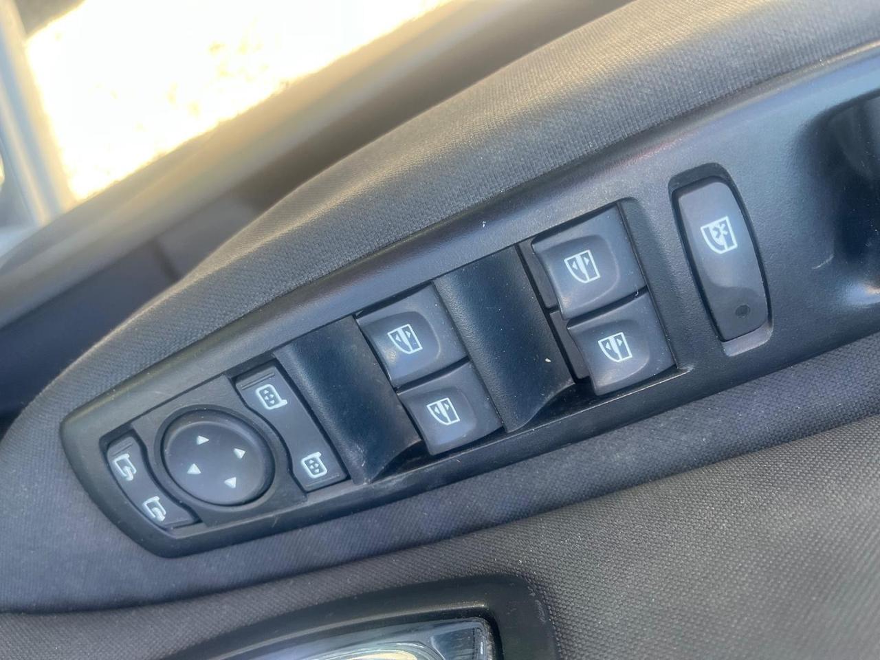 Renault scenic-c-mode-1.5 dci-full-2014