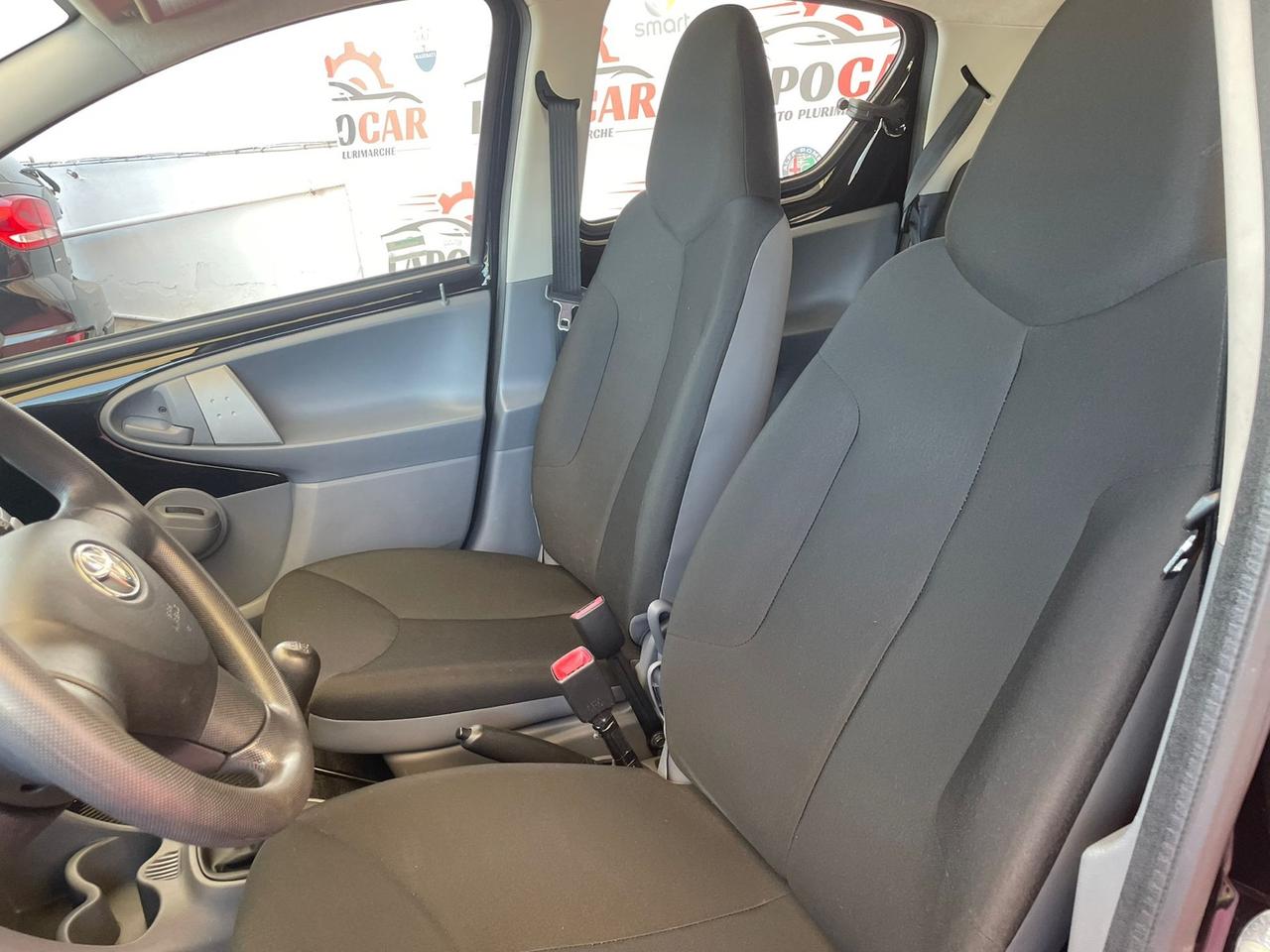Toyota Aygo 1.0 12V VVT-i 5 porte Sol