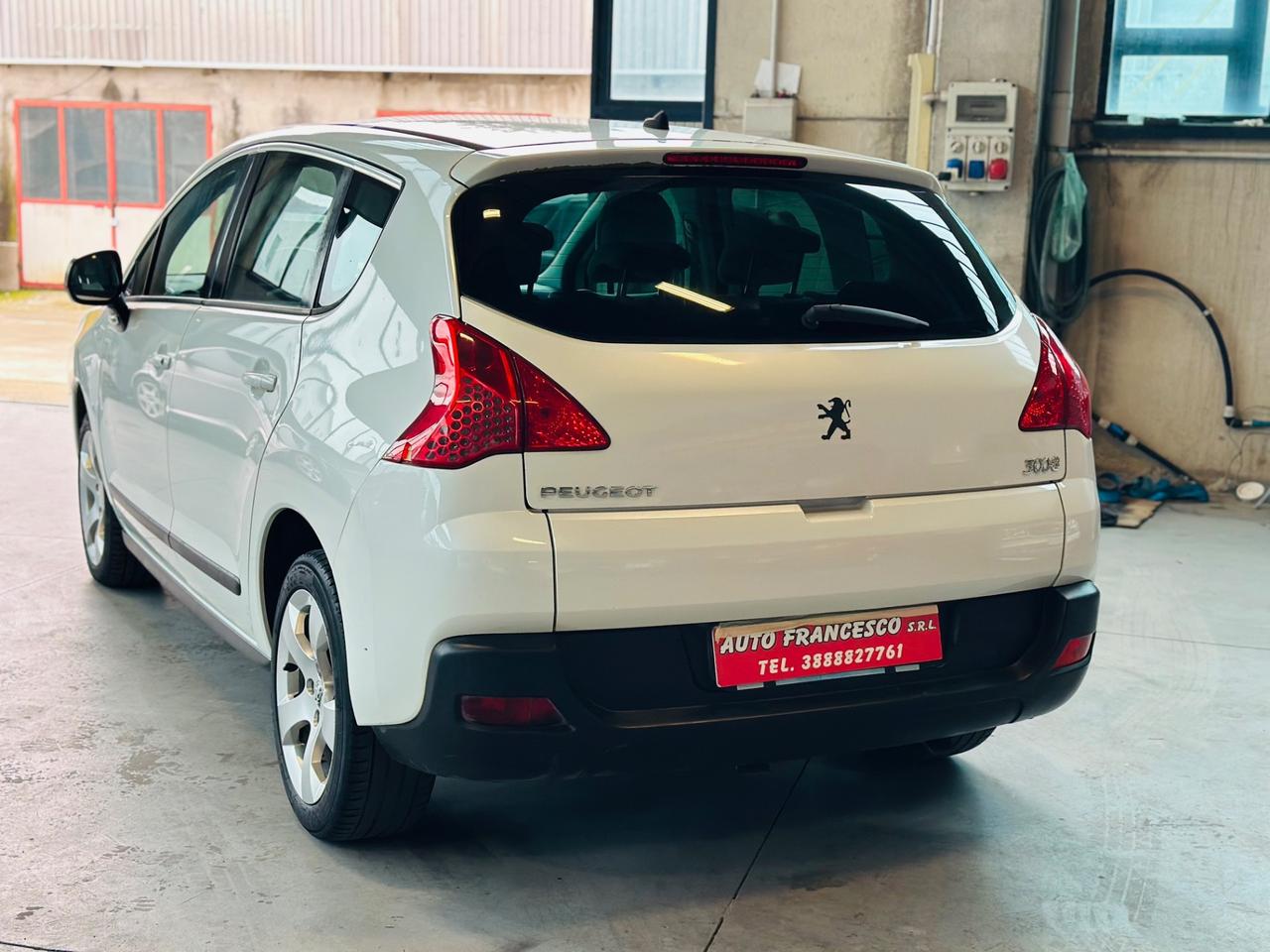 Peugeot 3008 1.6 HDi 110CV cambio robotizzato Business