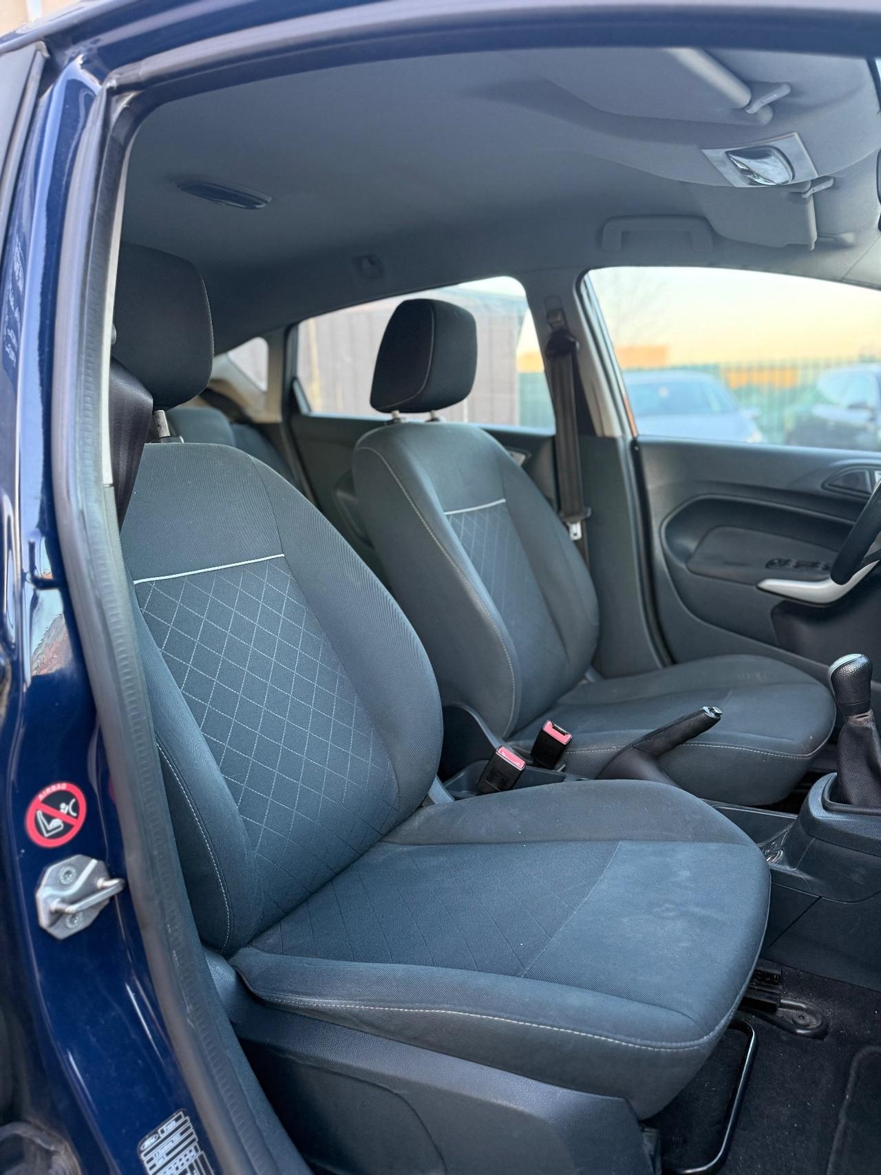 Ford Fiesta 1.4 TDCi 70CV 5 porte Titanium