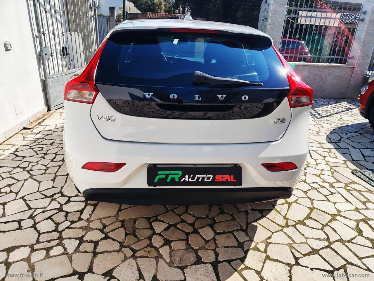 VOLVO V40 D2 1.6 Powershift Summum