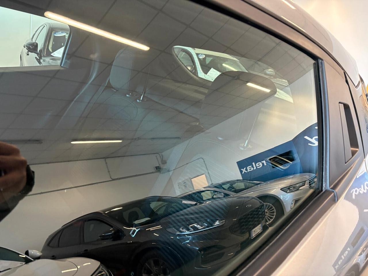 Alfa Romeo Junior Hybrid 145 eDCT6 SPOTICAR