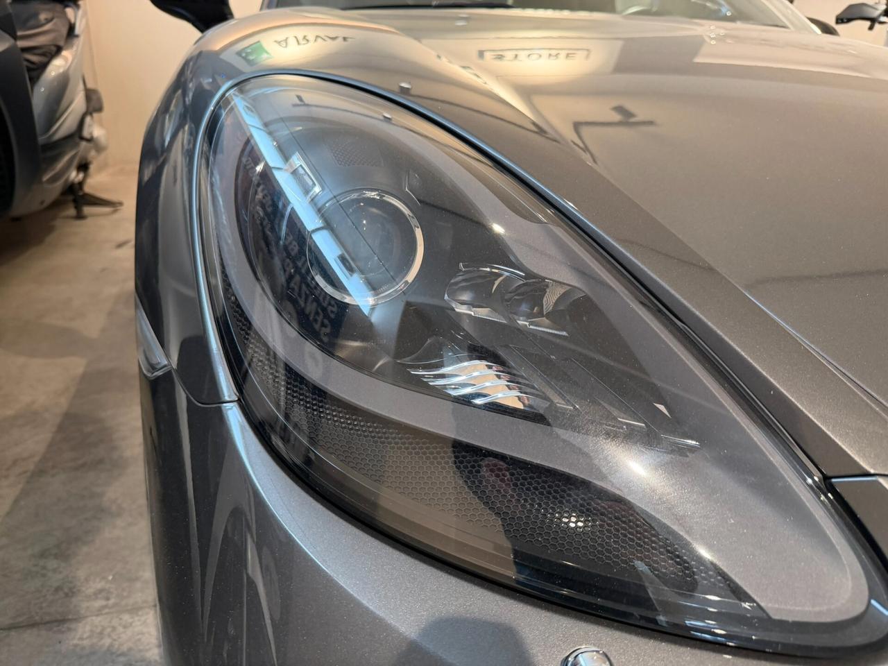 Porsche 718 Spyder Boxster 2.0