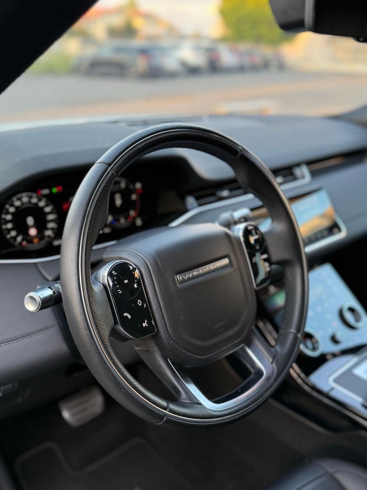 Range Rover Evoque R-Dynamic SE