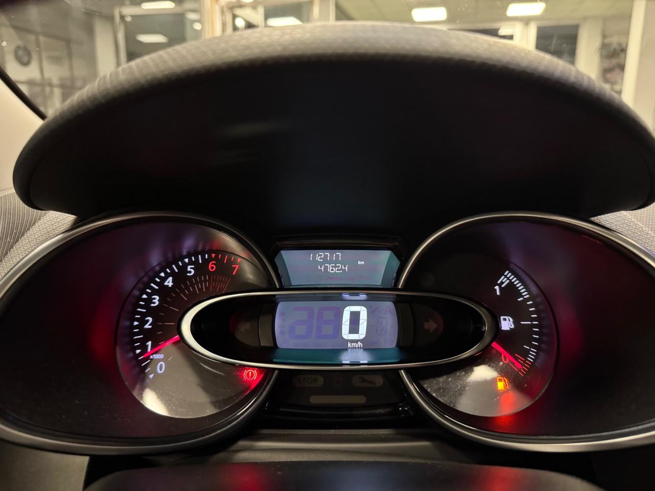 Renault Clio 1.2 75 CV 5 porte Duel