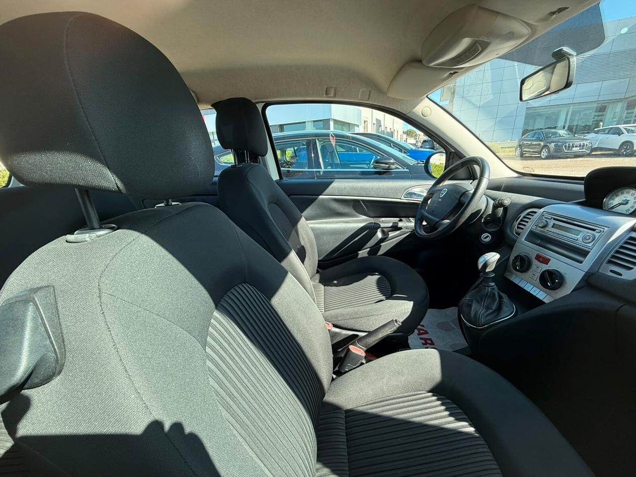 Lancia Ypsilon 1.2 Versus