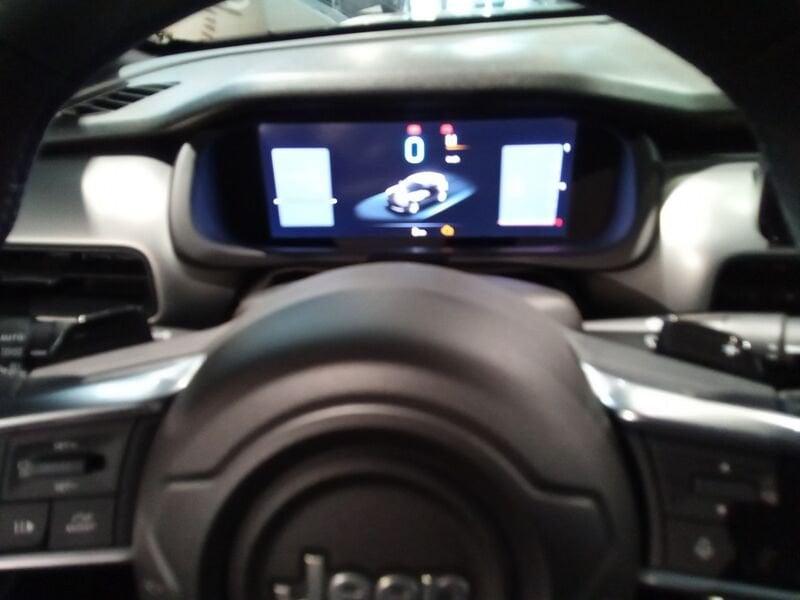 Jeep Avenger e-Hybrid 1.2 MHEV e-Hybrid Turbo Summit