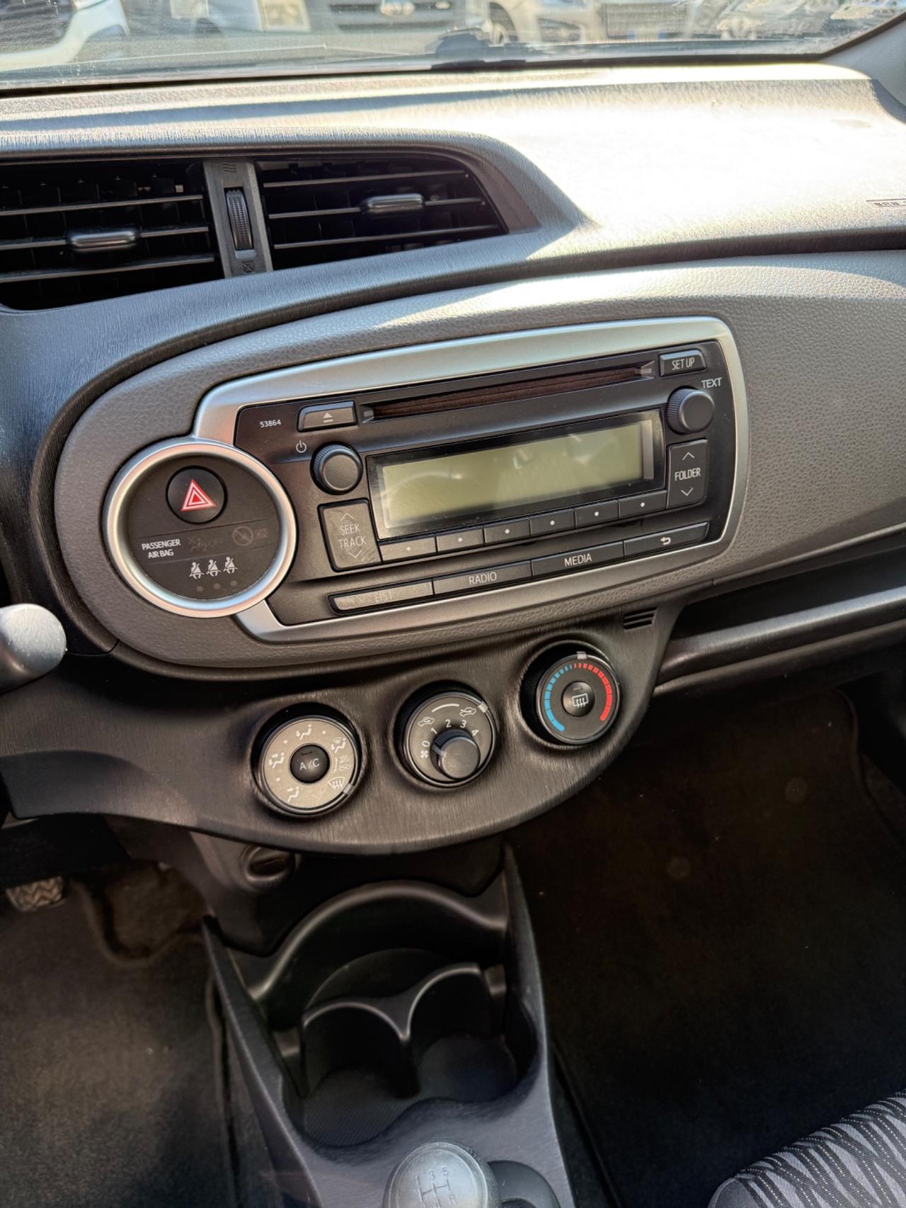 Toyota Yaris 1.0 5 porte Lounge