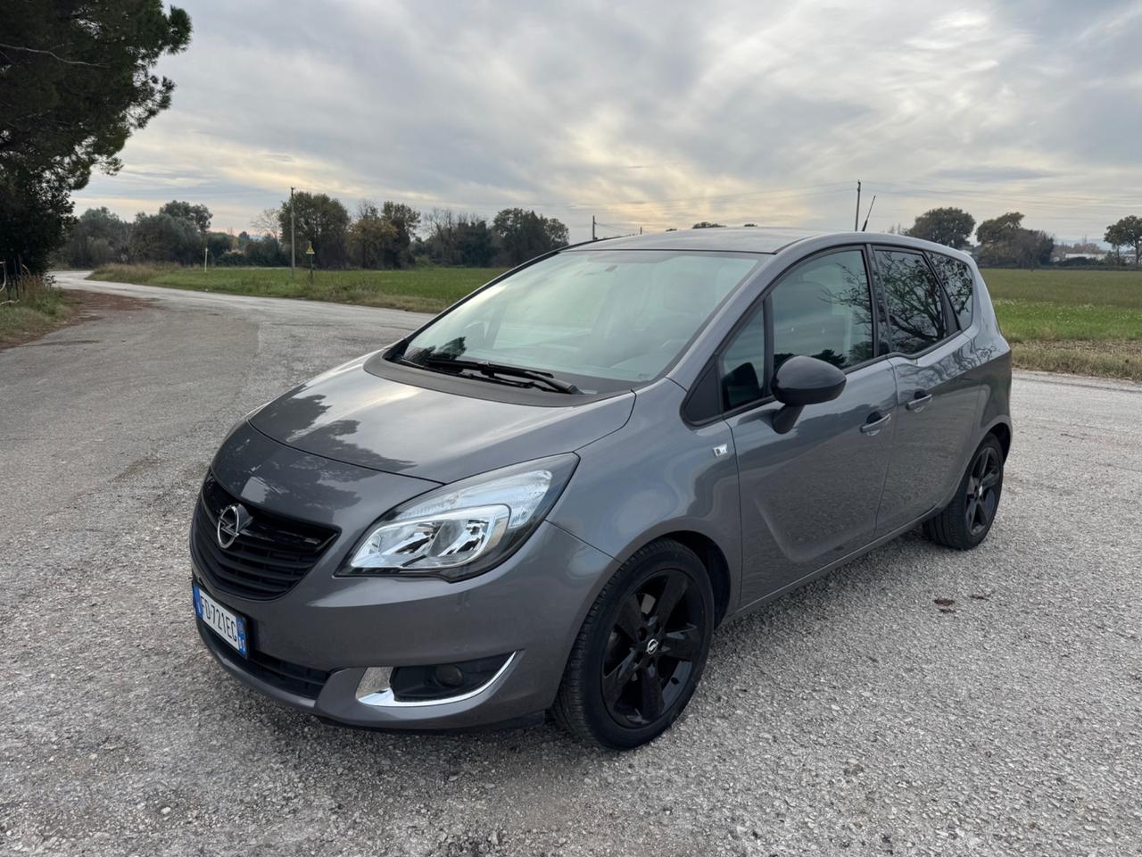 Opel Meriva 1.4 Cosmo 28000 km