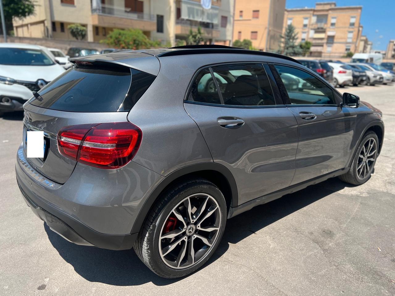 Mercedes-benz GLA 200 d 136cv SPORT auto TETTO/NIGHT/PELLE/18; PERFETTA!!